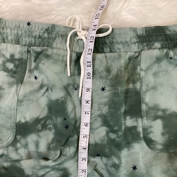 Sonoma fleece shorts woman’s size 1X
color called mint star NWT Drawstri… - Picture 14 of 16